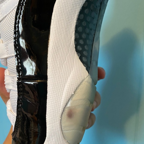 Jordan 11 Low Concord main image 6